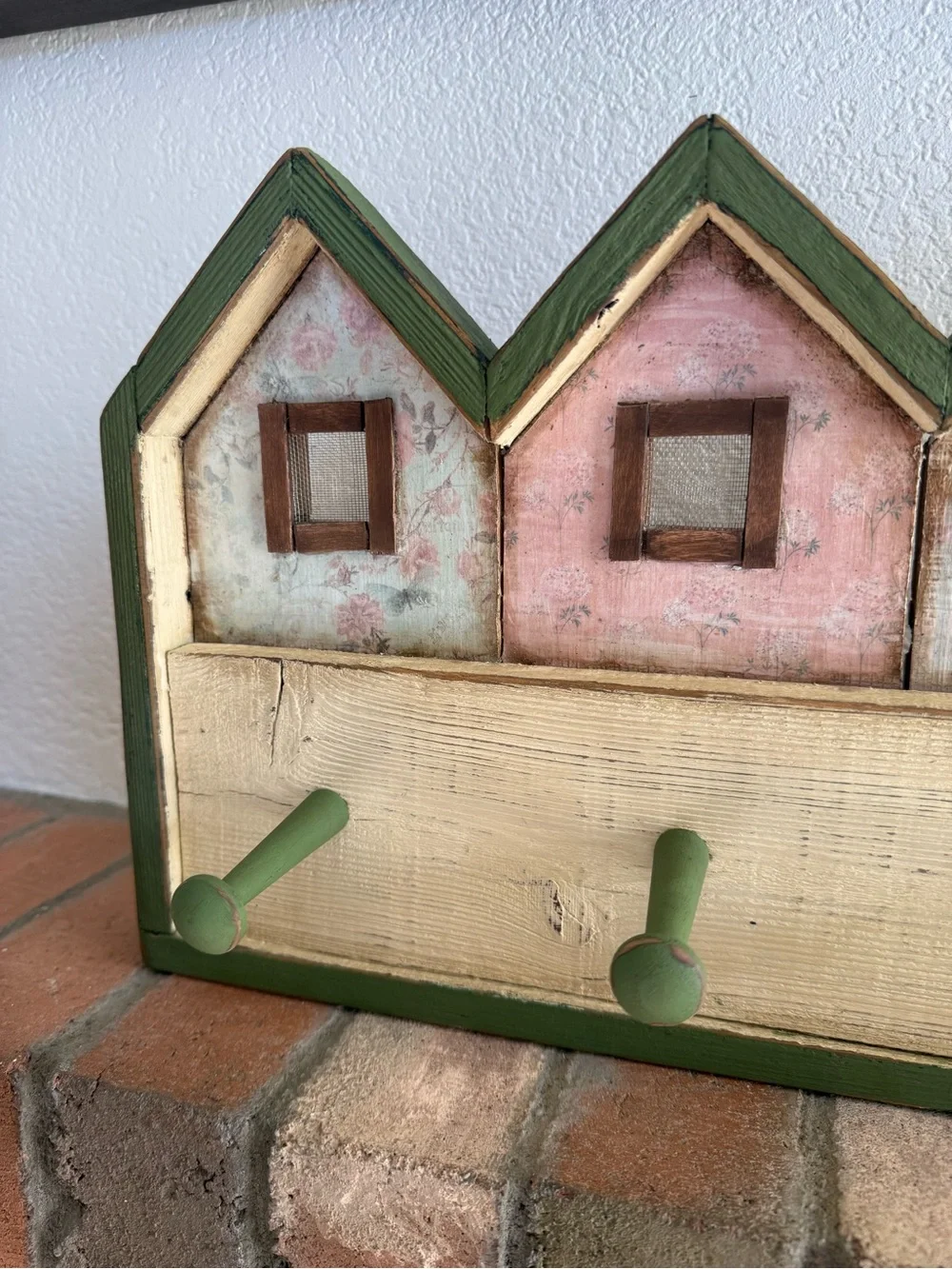 Wooden Cottage Wall Hook Rack in Green and Cream